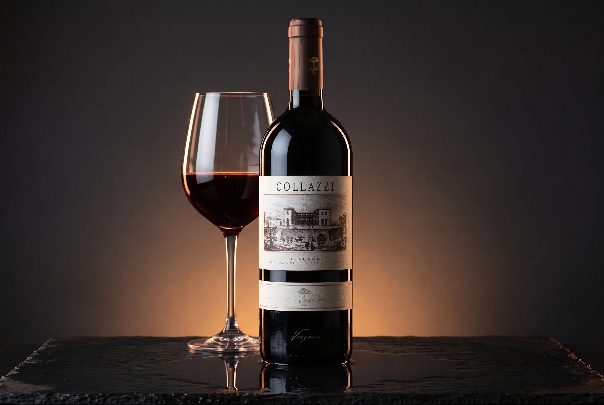 Collazzi Toscana IGT — Heroimage auf nassem Schiefer