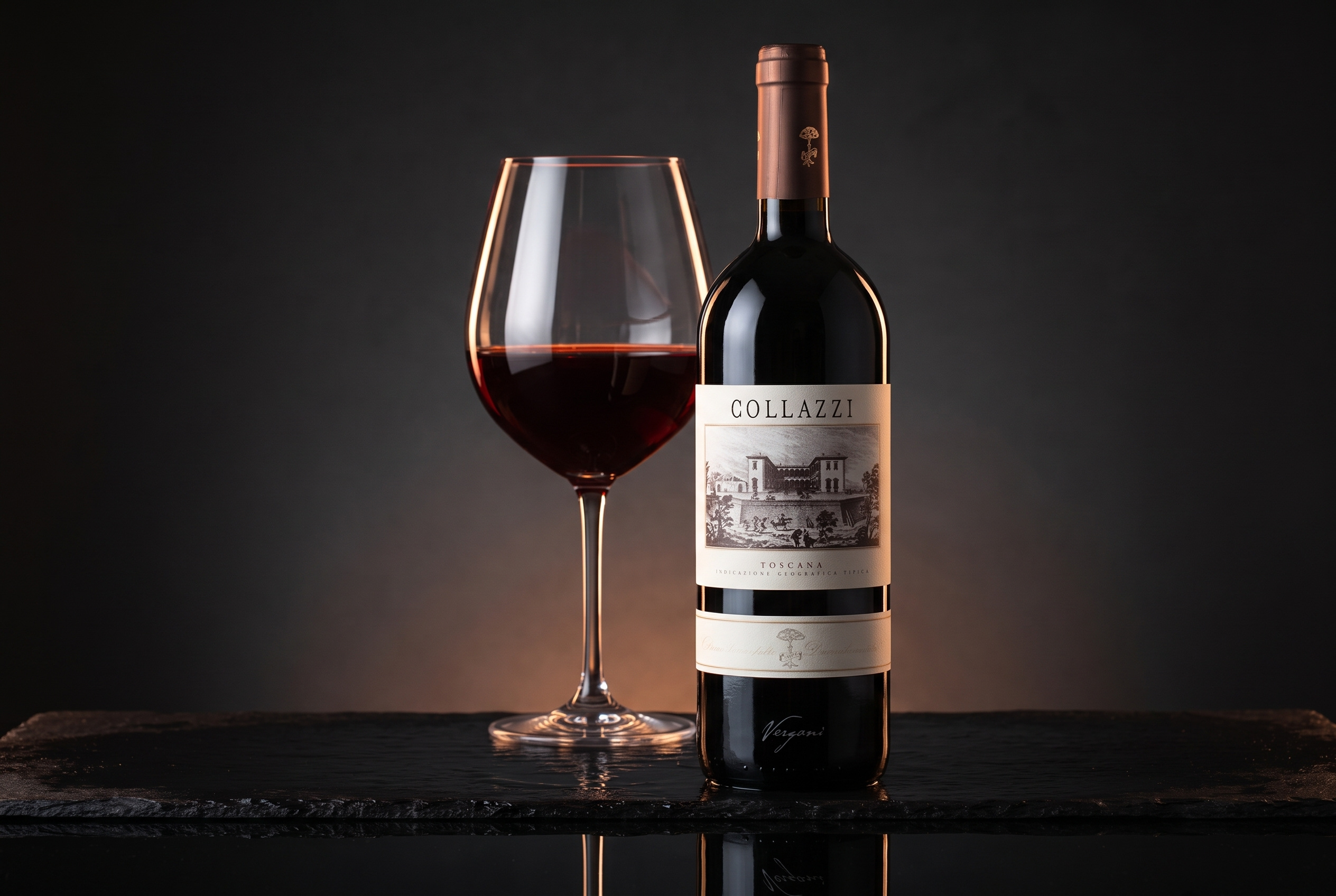 Collazzi Toscana IGT — Heroimage auf nassem Schiefer