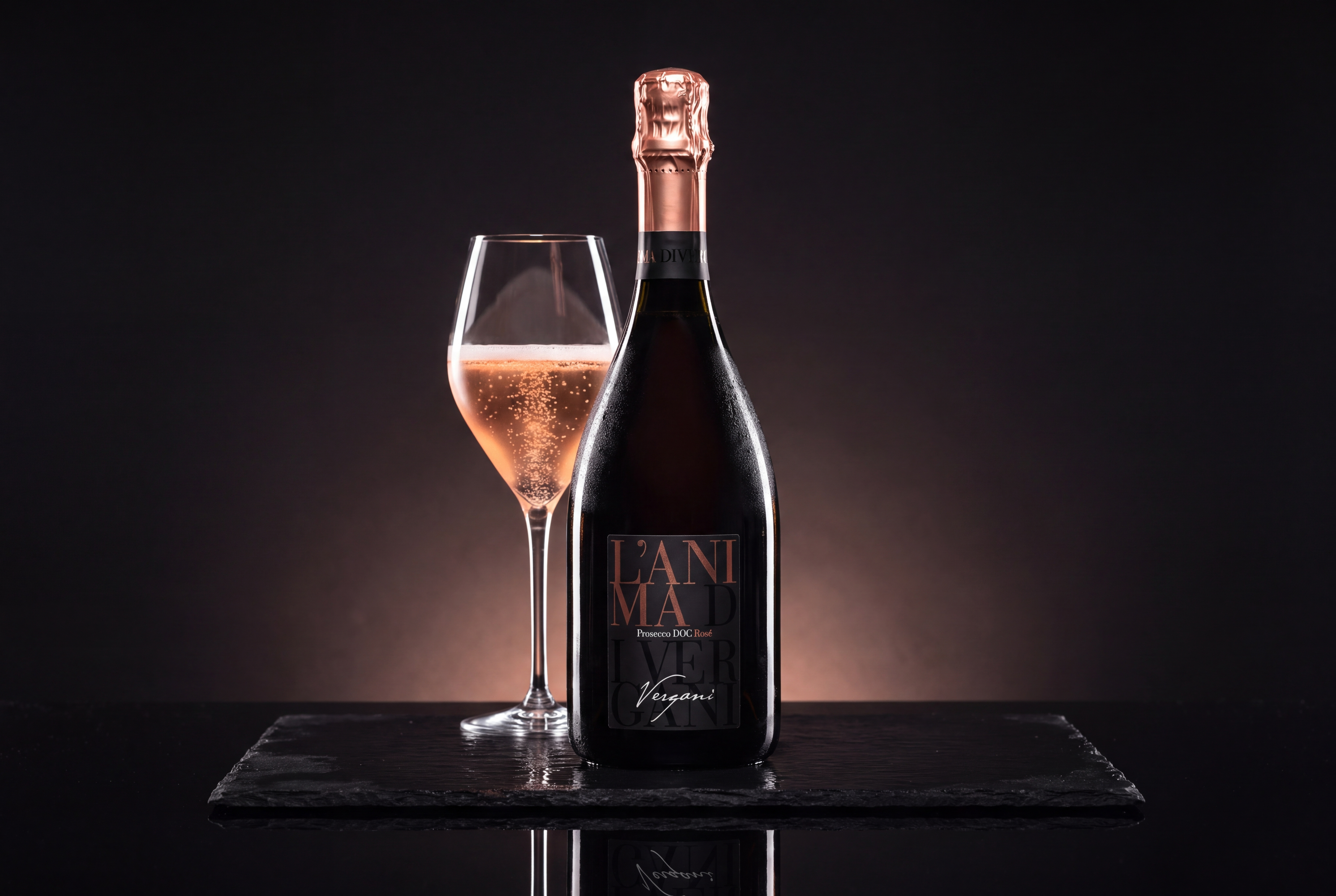 Anima Prosecco Rosé Heroimage — nasser Schiefer, Twin-Rim-Light